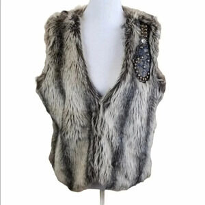 CATO L Fake‎ fur embellished vest